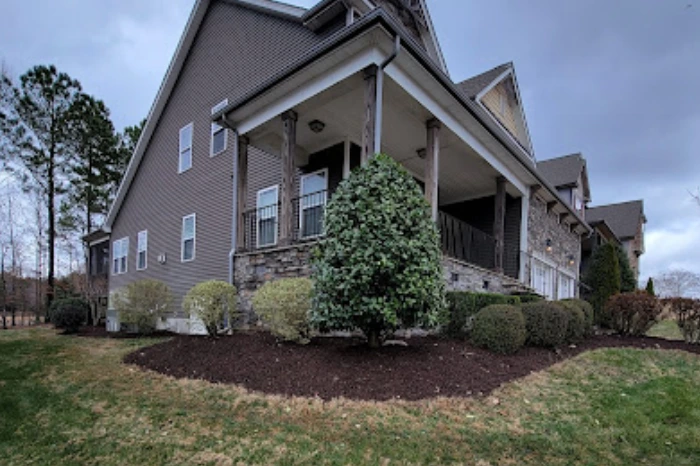 Landscaper in Clayton, NC Landscaper in Clayton, NC